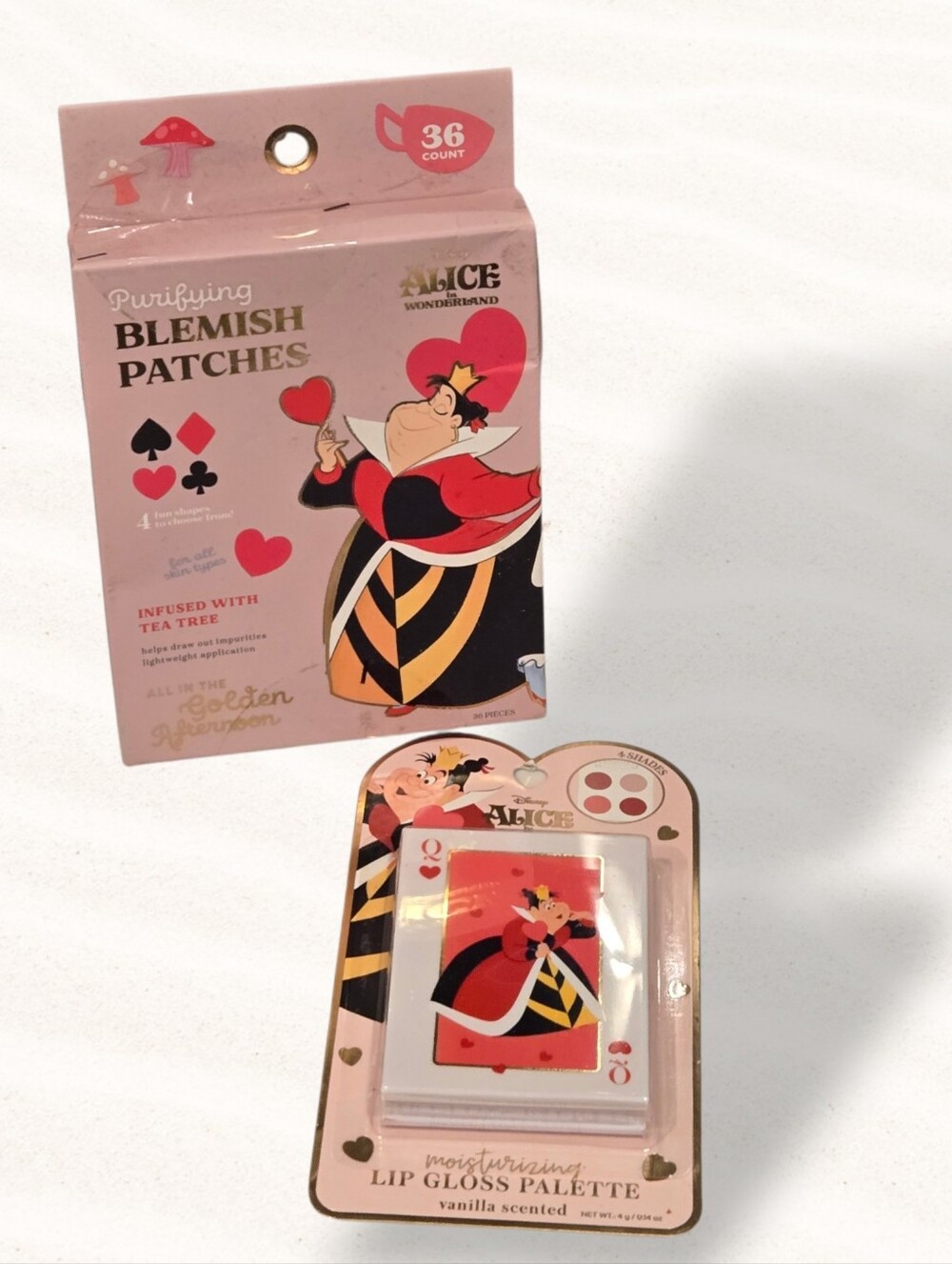 Disney Alice in Wonderland  Blemish Patches + Lip Gloss Palette Queen Of Hearts